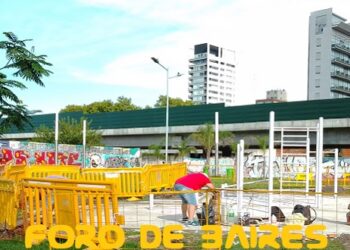 Introducen nuevos gimnasios al aire libre en el Parque Ferroviario