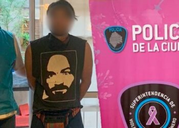 Detienen a un hombre acusado de abusar de su hija y le secuestran dosis de marihuana