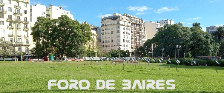 La Plaza Lavalle y el Palacio de Justicia son pura historia reflejada en Tribunales, barrio de San Nicolás