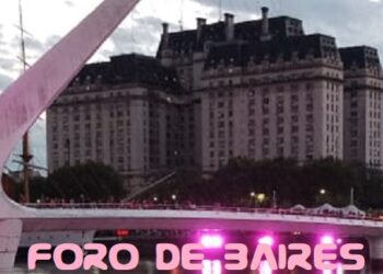 En el mes de la Mujer, se iluminan los monumentos de Buenos Aires