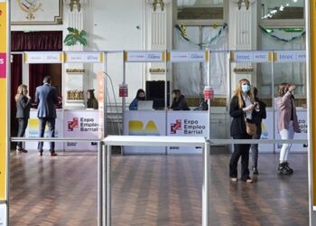 Con 250 vacantes laborales activas, llega la segunda edición de Expo Empleo Barrial a la Comuna 5