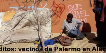 Trapitos durmiendo en el Pasaje Soria y Thames