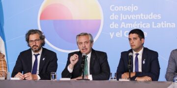 Alberto Fernández: “La juventud juega un rol central para cambiar el mundo”