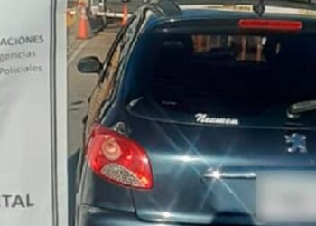 Una rápida actuación del Anillo Digital permitió detener a cuatro hombres que circulaban con auto robado