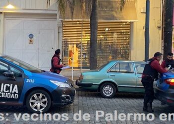 Asalto a mano armada en el local «Sant Antoni Clothes» ubicado en El Salvador 4666