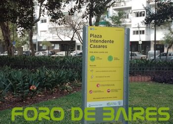 La Plaza Intendente Casares marca la entrada al Jardín Botánico Carlos Thays