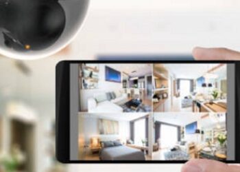 Crece el uso de cámaras de videovigilancia para monitorear a abuelos en sus hogares