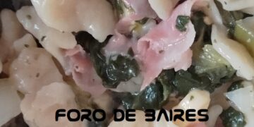 Hoy comemos fideos con jamón y espinaca o acelga