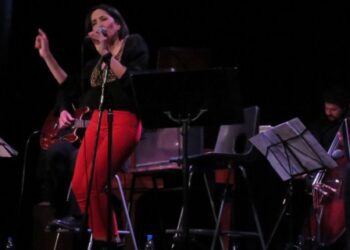 Entrevista a Carina Expósito, quien hoy presenta su nuevo disco titulado «Preludio porteño»