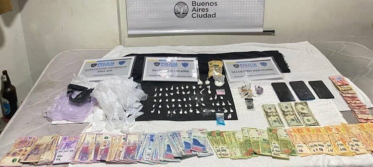 Detienen a madre e hijo en panchería de Once
