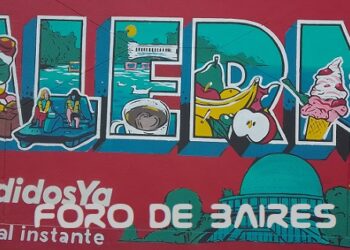 Un tour por los graffitis y mensajes multicolores de Palermo