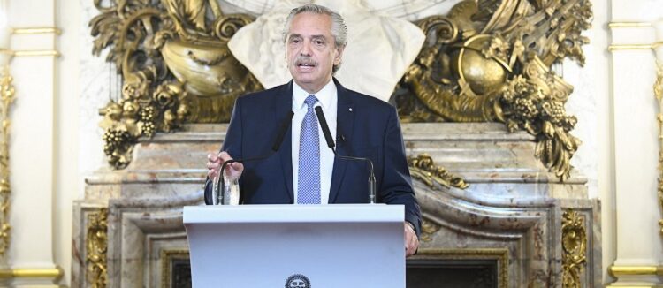 El Presidente encabezará hoy un acto por los primeros tres años de gestión