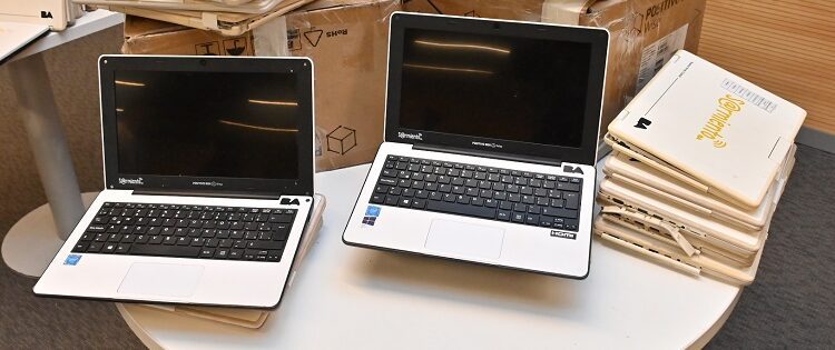 Robo de computadoras del Plan Sarmiento: 1.626 equipos recuperados se entregaron al Ministerio de Educación