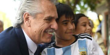 Alberto Fernández: «Disfrutaré la final en casa. En la cancha van a estar los mejores de los nuestros»