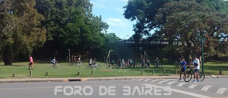 Pedaleando BA: circuitos autoguiados para recorrer la Ciudad en bicicleta