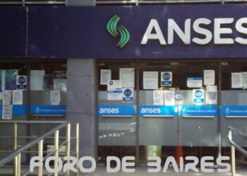 Hoy pagan jubilaciones y pensiones con haber mínimo y medio aguinaldo