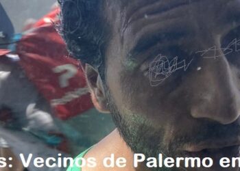 Un malviviente borracho y drogado acosa a una vecina en el barrio en El Salvador 4664