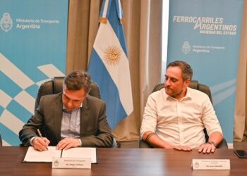 Ministerio de Ambiente y Ferrocarriles Argentinos Sociedad del Estado firmaron convenio de capacitación en Ley Yolanda