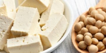 Tofu revuelto como opción al bocado tradicional