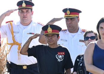 Bomberos y familiares de víctimas conmemoraron el noveno aniversario de la tragedia de Iron Mountain