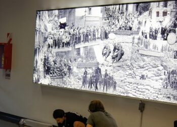 Una instalación recorre la poesía argentina cruzando épocas y regiones en el Museo del libro