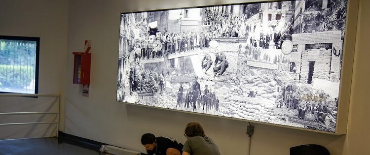 Una instalación recorre la poesía argentina cruzando épocas y regiones en el Museo del libro