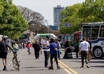 Llega «Calles de domingo», la nueva propuesta para disfrutar del Paseo del Bajo