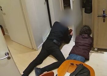 Buscan a “El Rubio”, ladrón de joyerías que quedó grabado en Palermo llevándose un botín millonario