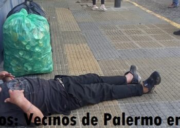 Un hombre drogado duerme en Uriarte y Honduras