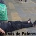 Un hombre drogado duerme en Uriarte y Honduras