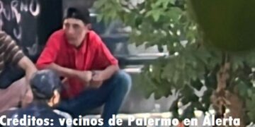Trapitos fumando marihuana en Santa Rosa entre Uriarte y Thames
