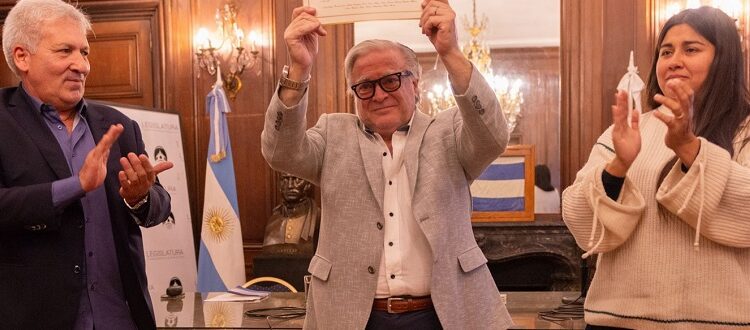 El Cuerpo Legislativo destacó al libro “LEALTAD. Una historia suboficial”
