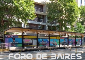 La legisladora Kienast presentó un proyecto para poder pagar el boleto del transporte público con cualquier medio de pago digital
