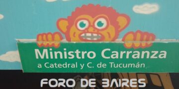 La Estación Ministro Carranza y los grafittis que la trazan en su totalidad