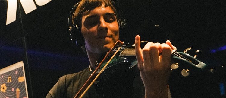 Llega el primer festival de música en salas de cine