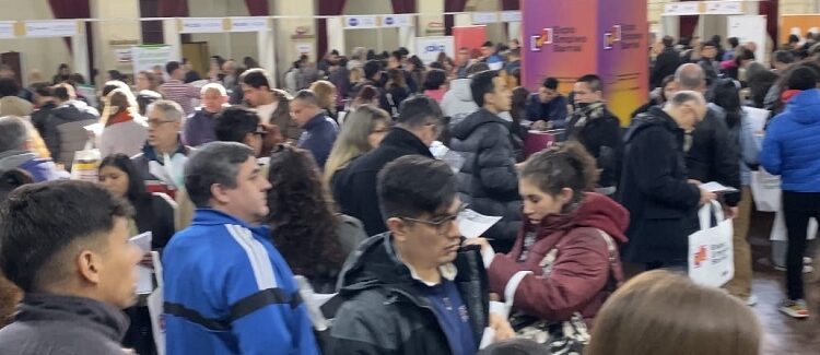Más de 1500 personas en la Expo Empleo Barrial de la Ciudad