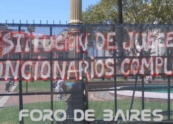 Se inaugura la muestra de fotoperiodistas argentinos «Caminar por las veredas» a 40 años de democracia