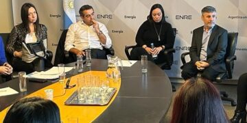 El ENRE encabezó una mesa de trabajo con asociaciones de usuarios Electrodependientes y las distribuidoras Edenor y Edesur
