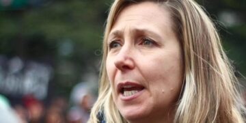 Myriam Bregman convocó a que en las elecciones «nadie se quede masticando bronca en la casa»