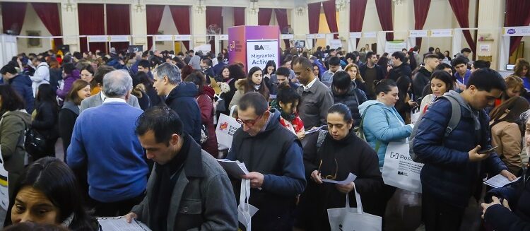 Expo Empleo Barrial llega a Villa Urquiza con más de 300 puestos laborales y 20 empresas en stand