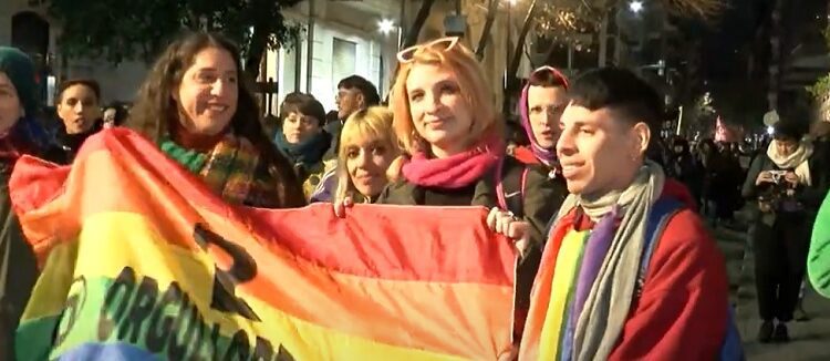 Organizaciones por las diversidades reclamaron igualdad de derechos en la 1era. «Marcha No Binarie»