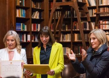 El libro “Pequeñas grandes verdades del Español” es de Interés cultural
