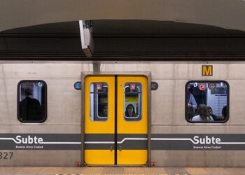 Subte: se habilitó la nueva conexión de la Central Obelisco, que mejora la combinación entre las líneas