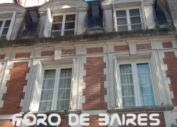 Proponen una Ley para prohibir que las fachadas de edificios públicos sean utilizadas para promover ideologías