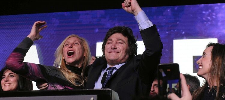Con más del 30% de los votos, Milei decretó «el fin del modelo de la casta» y la «justicia social»