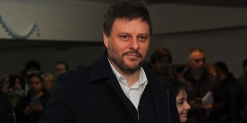 Leandro Santoro votó en un colegio del barrio de Boedo