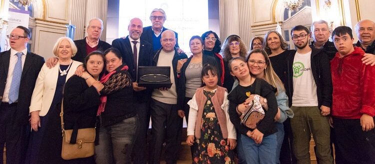 La Legislatura reconoció los 35 años de ASDRA