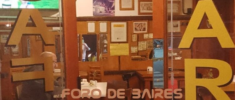El Café Olimpo, un rincón anclado en los recuerdos del ayer