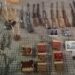 Incautan armas y osamentas en un local en Palermo