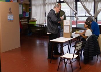 Comenzaron las elecciones generales en todo el país para elegir a un nuevo Presidente